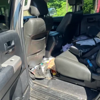 Dirty Toyota Tundra prepared to get Full Interior Cleaning